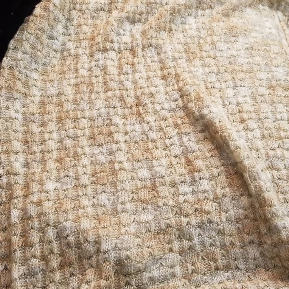 This is an INC women's scarf